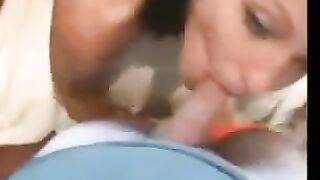 Guy finishes on girl’s face after deep sex on the bed