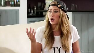 Carter Cruz seduced her friend to make lesbian love on the couch