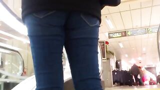 A girl with such a figure is certainly good at sex in general