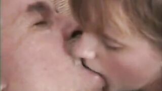 The grandfather almost tore the finger to granddaughter