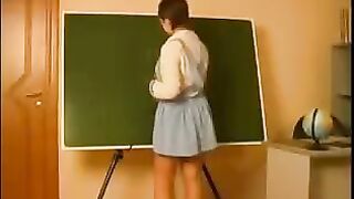 A student girl was fucked by her old teacher in a steamy encounter