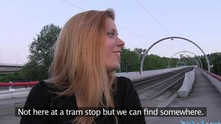 A hot blonde girl got fucked in the bushes of Karachi