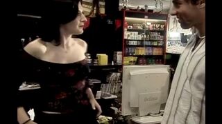 Quick fuck with a hot saleswoman from the shop
