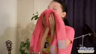 A grandfather fucks in her ass a young girl
