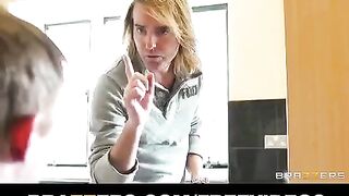 Japanese girl has sex right after water procedures in the bathroom