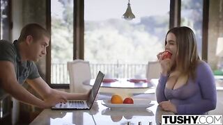 Natasha Niis got banged after having breakfast with her husband
