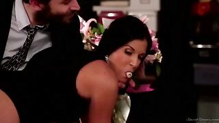 The boss licks the hairy pussy of his secretary in an intense encounter