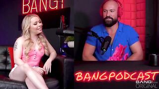 A guy fucks pretty babe on the microphone in HD
