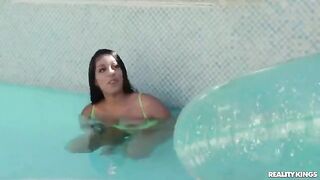 Lessons on how to swim properly in the pool can be quite exciting