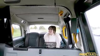 Fucking babe with beautiful tits in a car