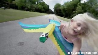 A girl who likes fucking in nature