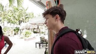 A man came to check the strength of a girl’s ass