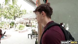 A man came to check the strength of a girl’s ass