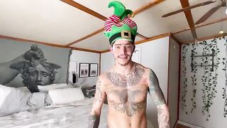 Angelrawww gets her pussy full of sticky sperm on Xmas