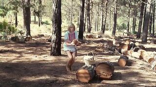 A couple fucked outdoors in the forest, no one can see them
