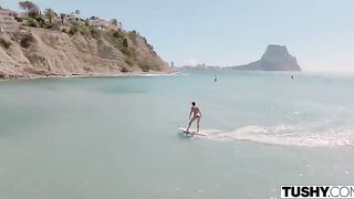Sexual beauties have anal sex right in the pool on vacation