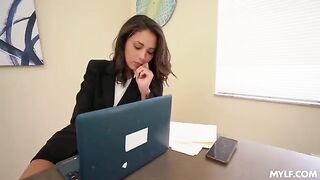 A man shared secrets of good sex with a girl in doggystyle