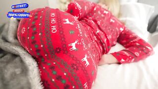 The stepmother received a sexy present from her stepson for Christmas