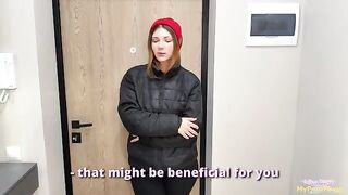 The delivery girl gave me a blowjob as a bonus