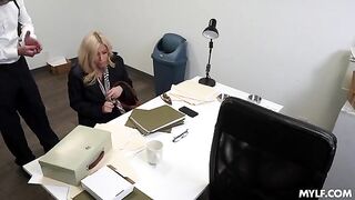 The boss doesn't mind that I'm married, it's okay