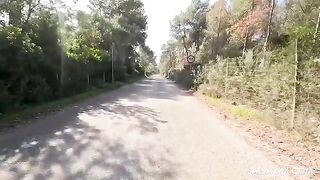 An Amazon girl saddled a guy who had sex with her in nature