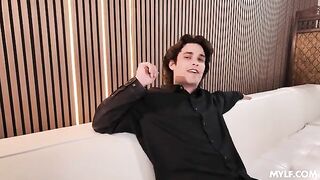 You can't just say no to such a seductive pussy!