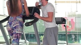 Colombian girl with bubble butt caught and fucked hard in the gym