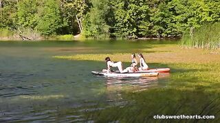 Beautiful lesbians are not ashamed to fuck in the park