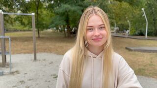 After a walk, the girl warmed up with a guy in a steamy Russian encounter