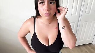 Aorno, the ass that promises pleasure just by looking at it, is back