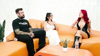 Two girls are fucked one after the other by a guy in HD