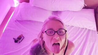 A girl got a cumshot on her face during an intense sex session