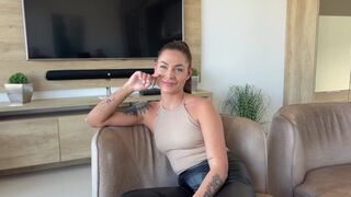 Casting of a young actress turns into a sex threesome with squirting