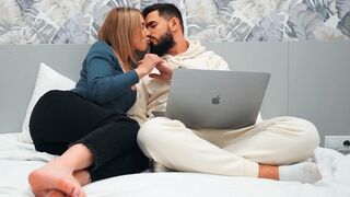 The perfect girl seduces a guy on the first date and fucks with him